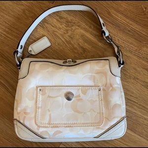 Coach signature canvas print shoulder bag